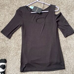 Gold ray Garima Asymmetric Cold Shoulder Top- Medium-Black